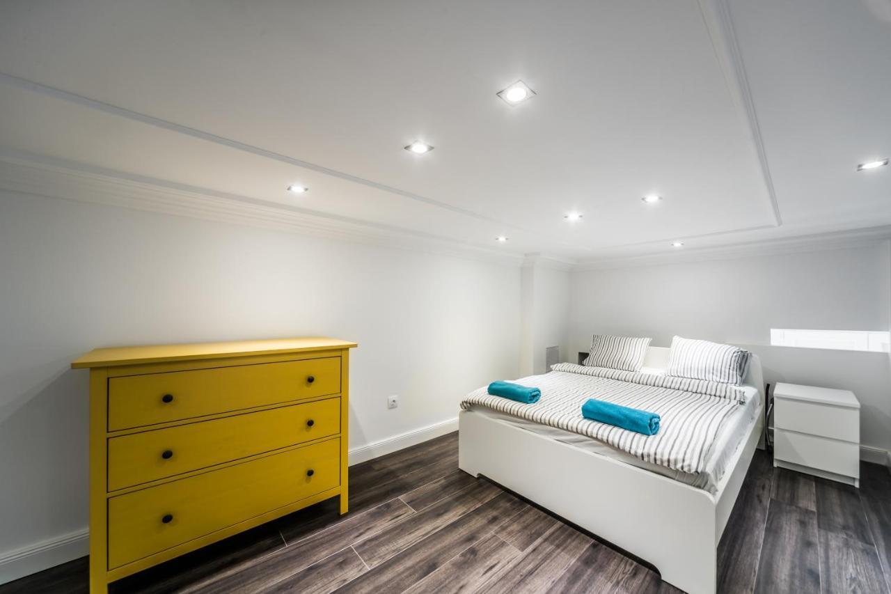 Kiraly 28-1 Entire Aircon Center Apartment بودابست المظهر الخارجي الصورة
